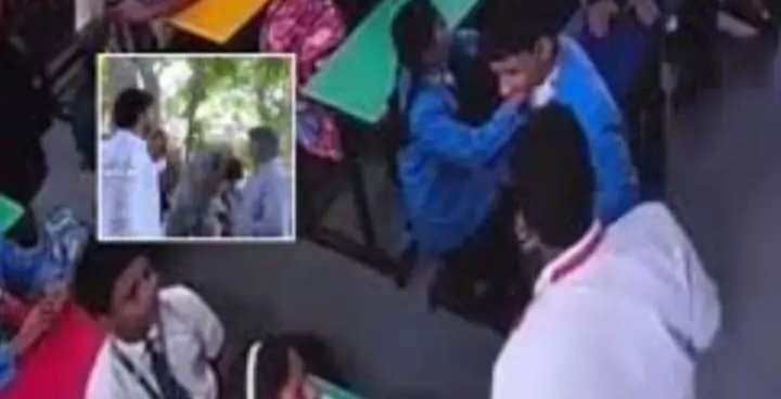 वही हरवली, म्हणुन शिक्षकाने विद्यार्थ्याला बेदम मारले