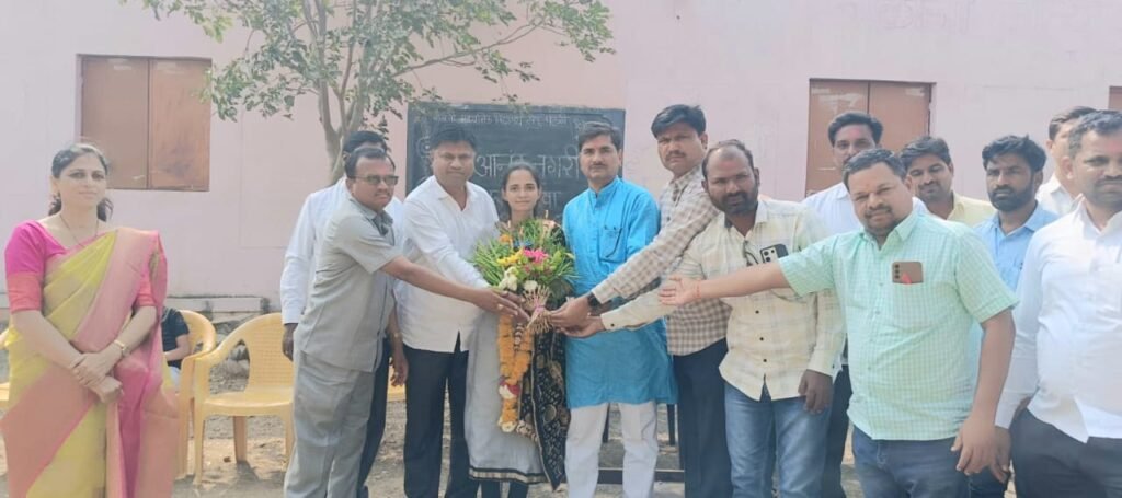 सेलू (परळी) येथील बालाजी माध्यमिक विद्यालयात आनंदनगरी कार्यक्रम संपन्न ; सरपंच रामचंद्र (बाळू) फड व निळकंठ दराडे यांच्या हस्ते उदघाट्न