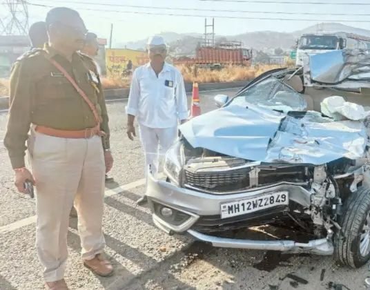 पुण्याहुन लग्नासाठी जाणाऱ्या पती – पत्नीवर काळाचा घाला, एक महिला गंभीर जखमी