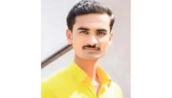 सोलापूर : शेतातील झाडाला गळफास घेत तरूणाने संपवलं जीवन