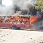 नाशिक – सोलापूर एसटी बस आगीत खाक मिरजगावजवळील दुर्घटना