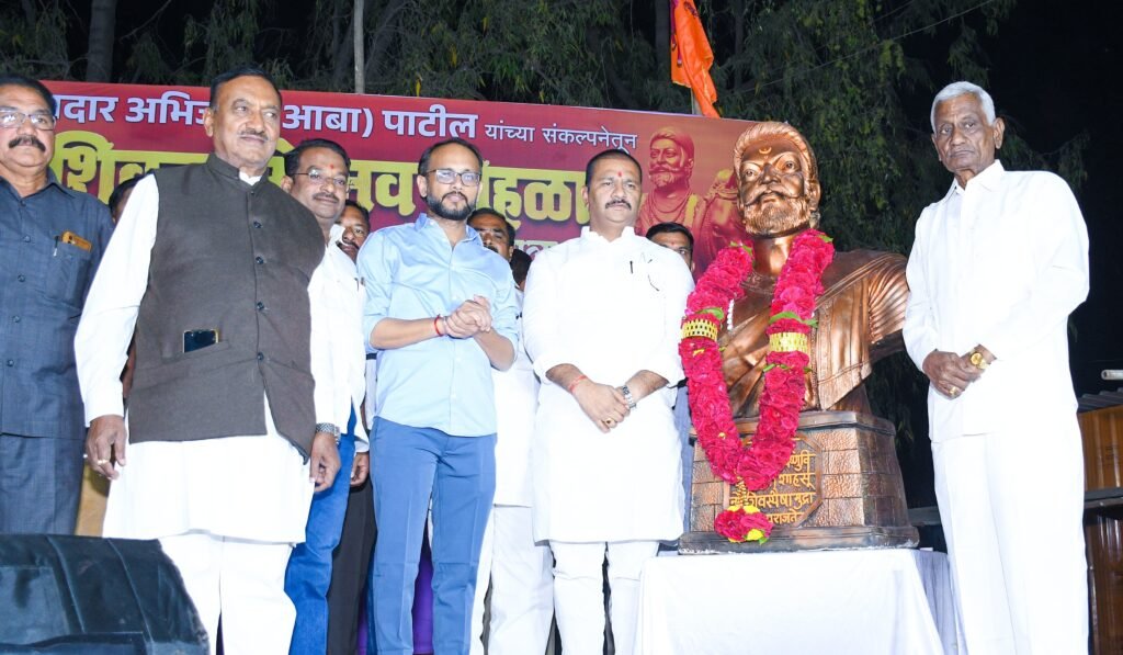 विठ्ठल प्रतिष्ठानच्या वतीने तीन दिवसीय व्याख्यानमाला यशस्वी संपन्न, आमदार अभिजीत पाटलांनी राखली परंपरा, शिवतीर्थावर यशस्वी व्याख्यानमालेचे आयोजन, पंढरपूरकरांनी दिला भरभरून प्रतिसाद