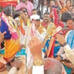 पंढरपूर: हजारो भाविकांच्या साक्षीने श्री विठ्ठल – रुक्मिणीचा विवाह , राज्यभरातून पंढरपुरात भाविक उपस्थित