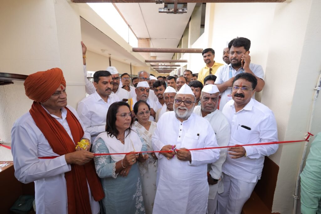 Vitthal Darshan : पंढरपुरात विठुरायाच्या जलद व सुलभ दर्शनासाठी टोकन दर्शन प्रणाली प्रथम चाचणी समारंभ संपन्न : सहअध्यक्ष गहिनीनाथ महाराज औसेकर