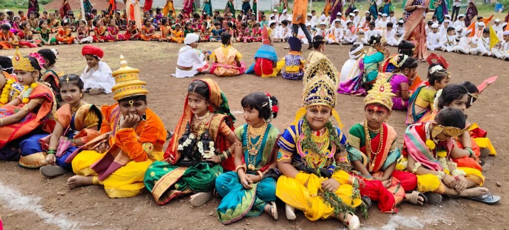 Ashadhi Wari : “कर्मयोगी विद्यानिकेतन मध्ये आषाढी वारी निमित्त भव्यदिंडी सोहळा संपन्न”