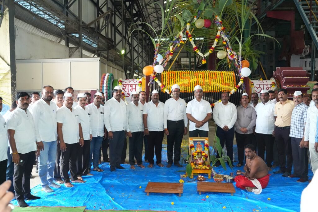 Mangalvedha : चेअरमन संजय आवताडे यांच्या हस्ते आवताडे शुगरचे रोलर पूजन संपन्न