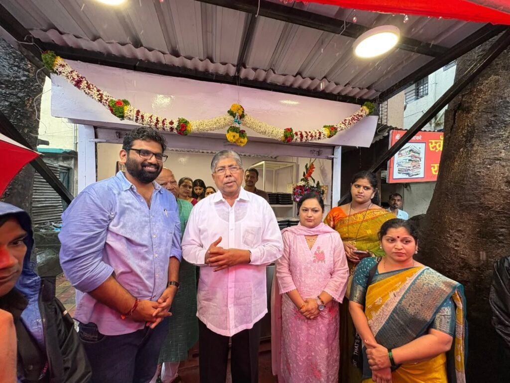 युवा सुराज्य प्रतिष्ठान संचलित नामदार चंद्रकांत पाटील यांच्या मार्गदर्शनाखाली सुरु करण्यात आलेल्या पोळीभाजी केंद्राचा शुभारंभ संपन्न